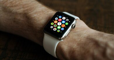 10 Best Smartwatches Under 2000