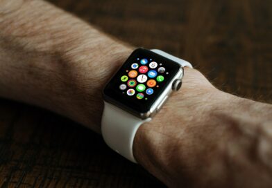 10 Best Smartwatches Under 2000